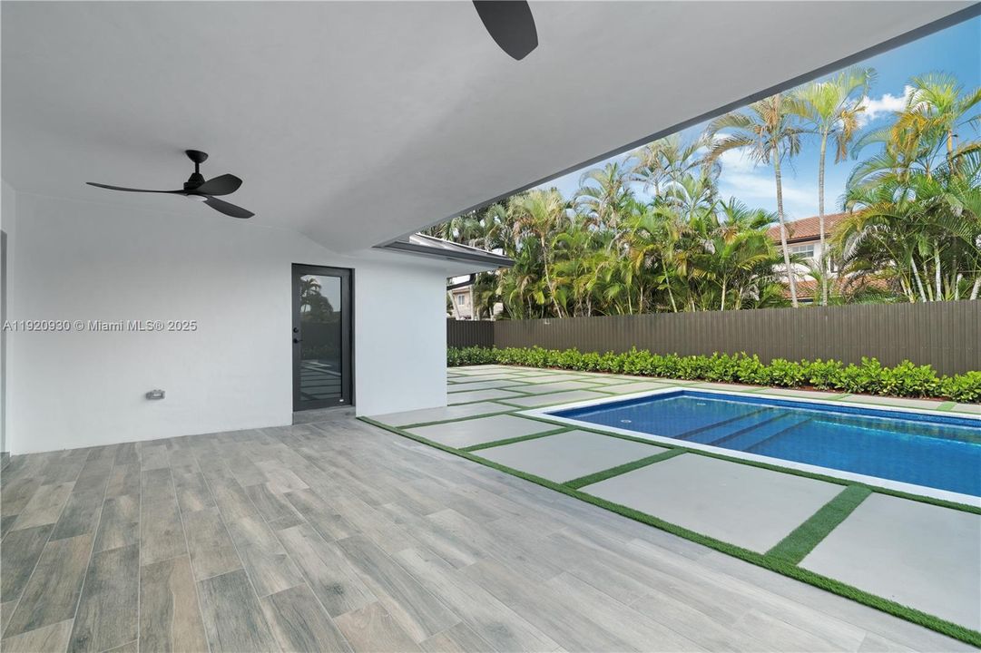 待售: $1,250,000 (4 贝兹, 6 浴室, 2504 平方英尺)