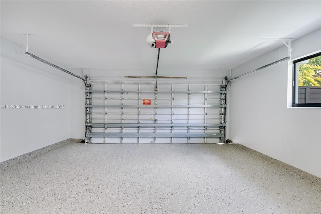 待售: $1,250,000 (4 贝兹, 6 浴室, 2504 平方英尺)