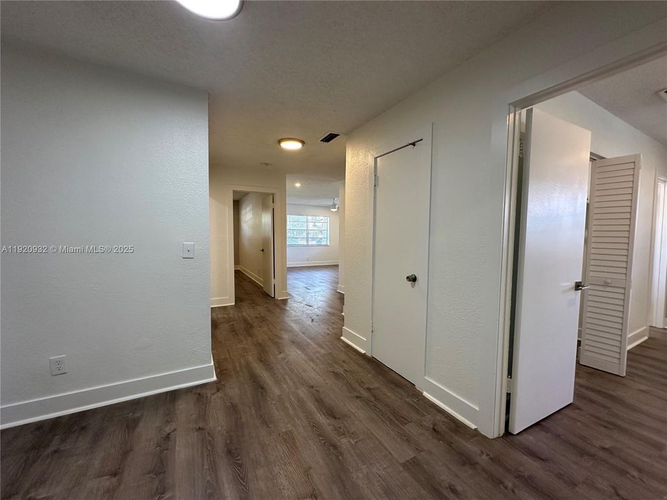 Active With Contract: $2,395 (2 beds, 2 baths, 0 Square Feet)