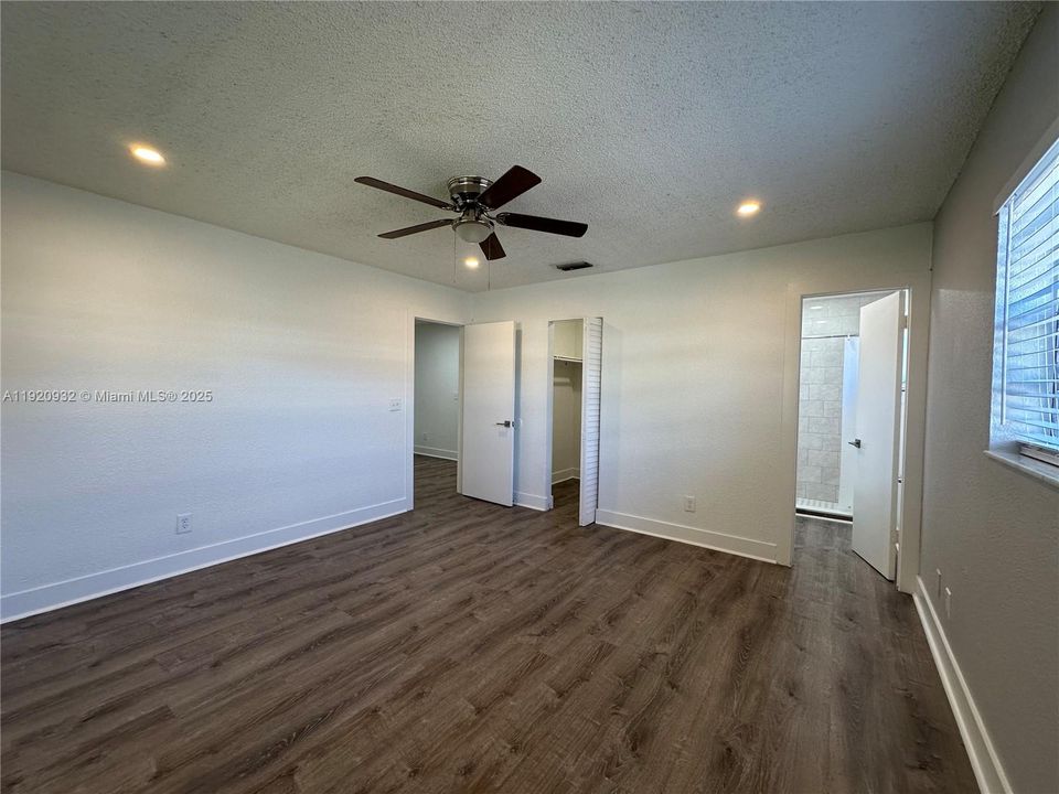 Active With Contract: $2,395 (2 beds, 2 baths, 0 Square Feet)