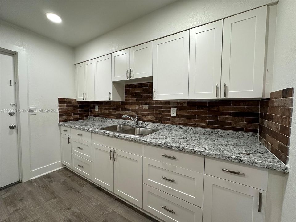 Active With Contract: $2,395 (2 beds, 2 baths, 0 Square Feet)