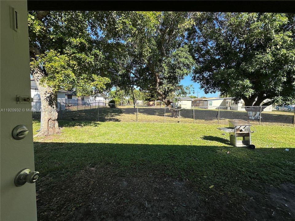 Active With Contract: $2,395 (2 beds, 2 baths, 0 Square Feet)