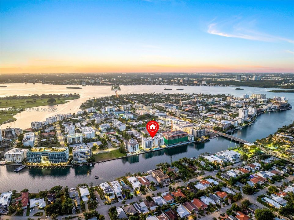 En Venta: $464,900 (1 camas, 1 baños, 1080 Pies cuadrados)