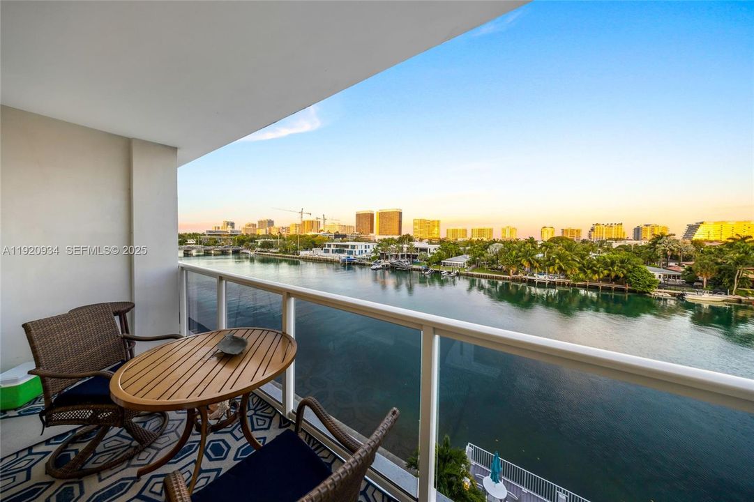 En Venta: $464,900 (1 camas, 1 baños, 1080 Pies cuadrados)