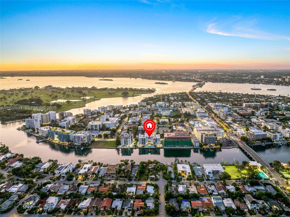 En Venta: $464,900 (1 camas, 1 baños, 1080 Pies cuadrados)