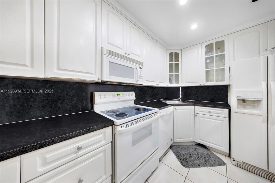 En Venta: $464,900 (1 camas, 1 baños, 1080 Pies cuadrados)