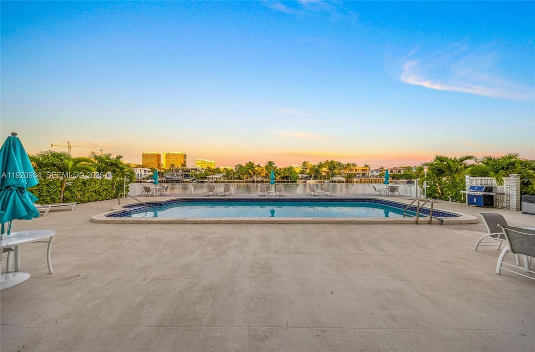 En Venta: $464,900 (1 camas, 1 baños, 1080 Pies cuadrados)