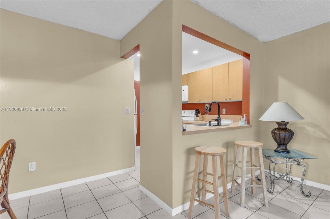 En Venta: $315,000 (2 camas, 2 baños, 750 Pies cuadrados)