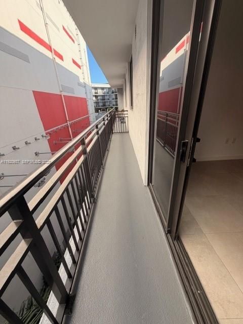 Active With Contract: $2,635 (1 beds, 1 baths, 0 Square Feet)