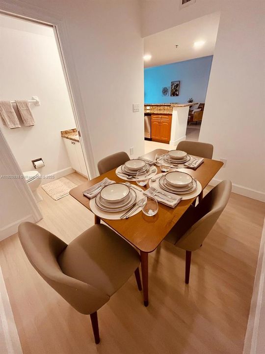 В аренду: $2,300 (1 спален, 1 ванн, 750 Квадратных фут)