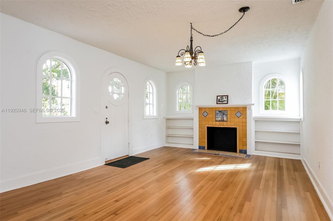 For Rent: $7,500 (4 beds, 4 baths, 2104 Square Feet)