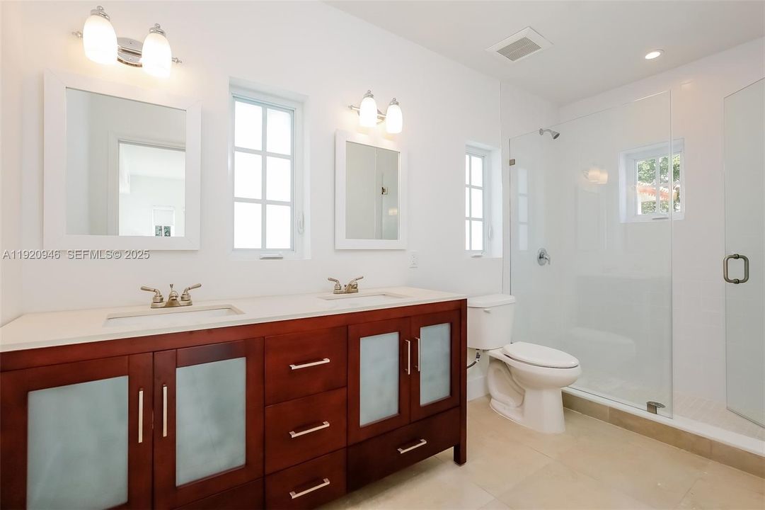 For Rent: $7,500 (4 beds, 4 baths, 2104 Square Feet)