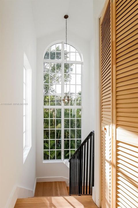 For Rent: $7,500 (4 beds, 4 baths, 2104 Square Feet)