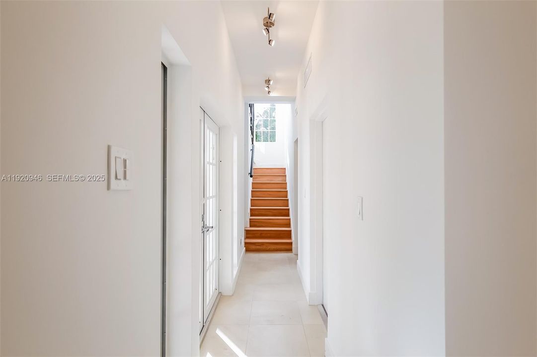 For Rent: $7,500 (4 beds, 4 baths, 2104 Square Feet)