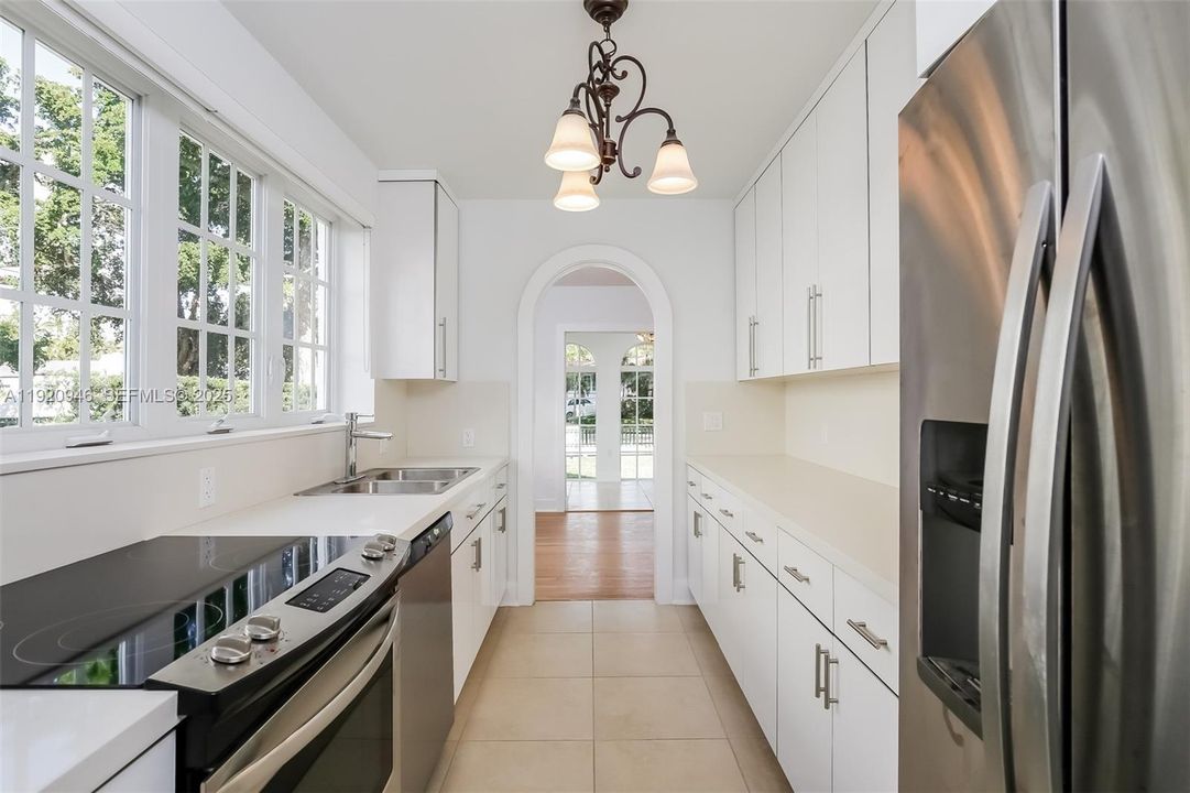 For Rent: $7,500 (4 beds, 4 baths, 2104 Square Feet)