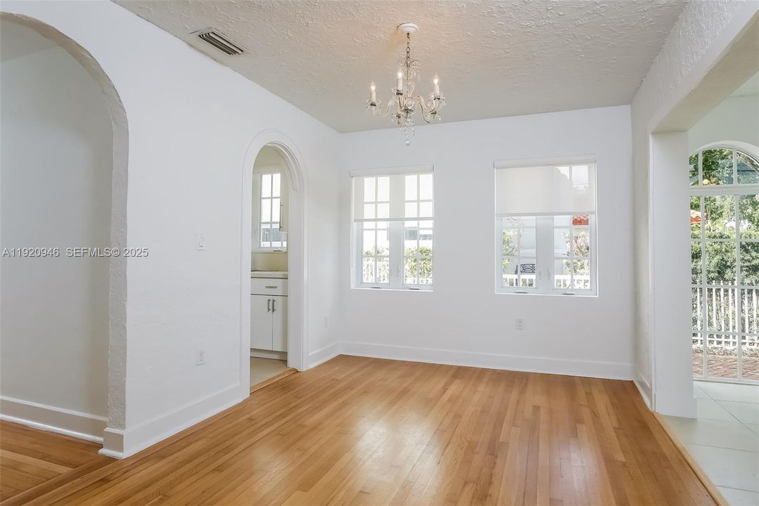 For Rent: $7,500 (4 beds, 4 baths, 2104 Square Feet)