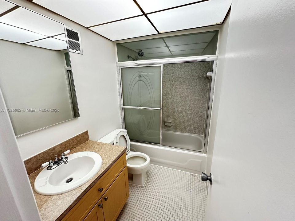 For Sale: $440,000 (3 beds, 2 baths, 1428 Square Feet)