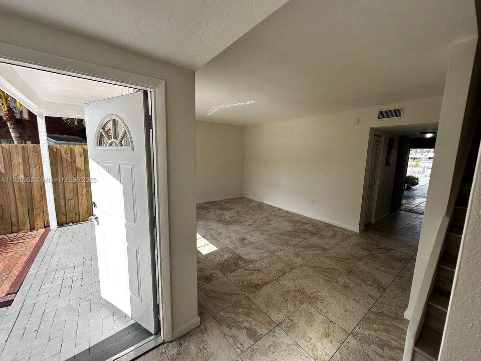 For Sale: $440,000 (3 beds, 2 baths, 1428 Square Feet)