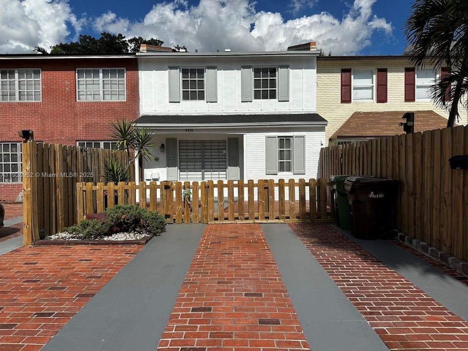 For Sale: $440,000 (3 beds, 2 baths, 1428 Square Feet)