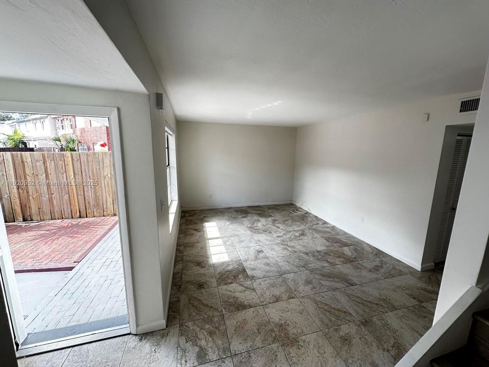 For Sale: $440,000 (3 beds, 2 baths, 1428 Square Feet)