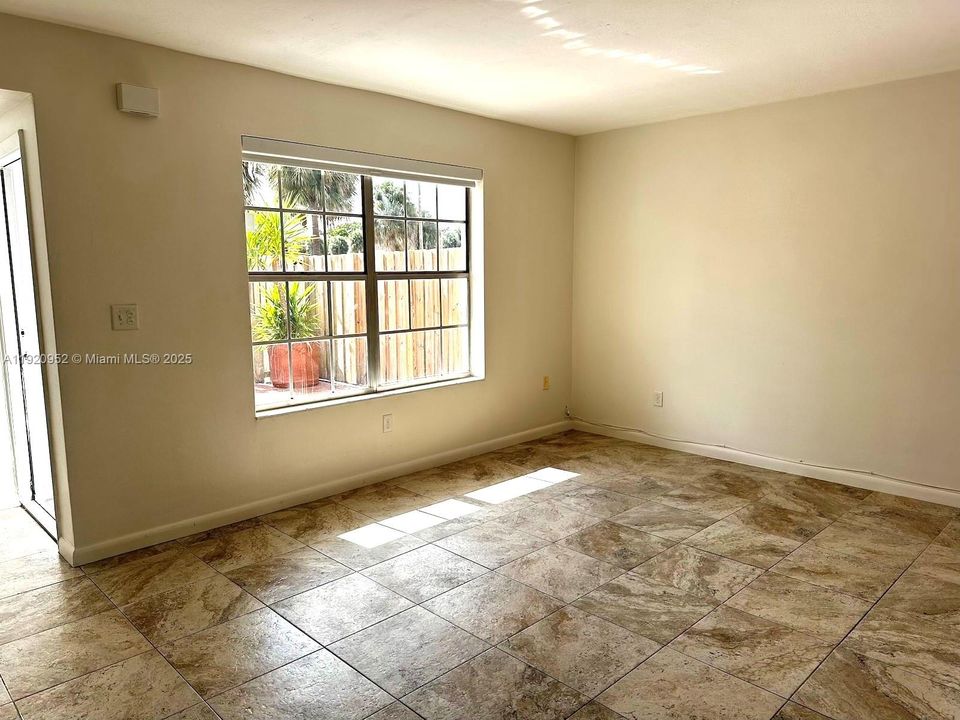 For Sale: $440,000 (3 beds, 2 baths, 1428 Square Feet)