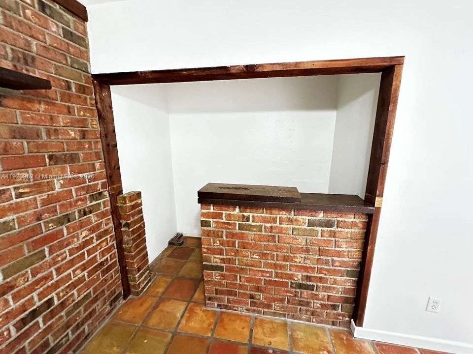 For Sale: $440,000 (3 beds, 2 baths, 1428 Square Feet)