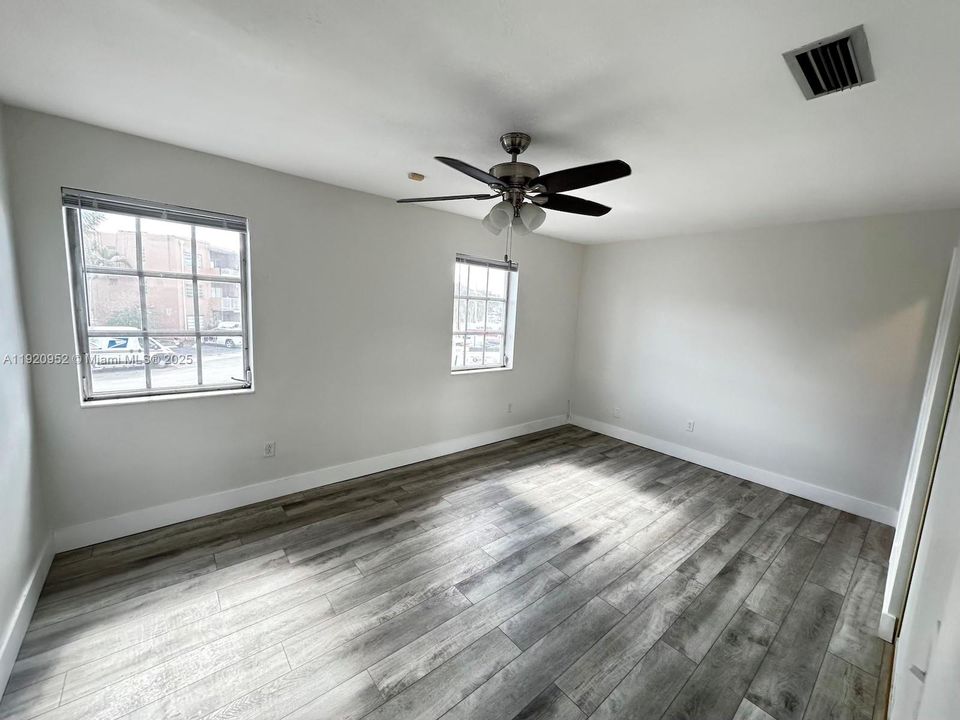 For Sale: $440,000 (3 beds, 2 baths, 1428 Square Feet)