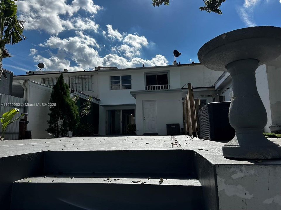 For Sale: $440,000 (3 beds, 2 baths, 1428 Square Feet)