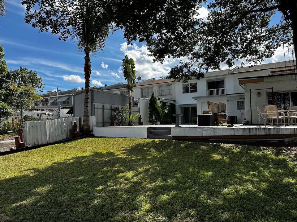 For Sale: $440,000 (3 beds, 2 baths, 1428 Square Feet)