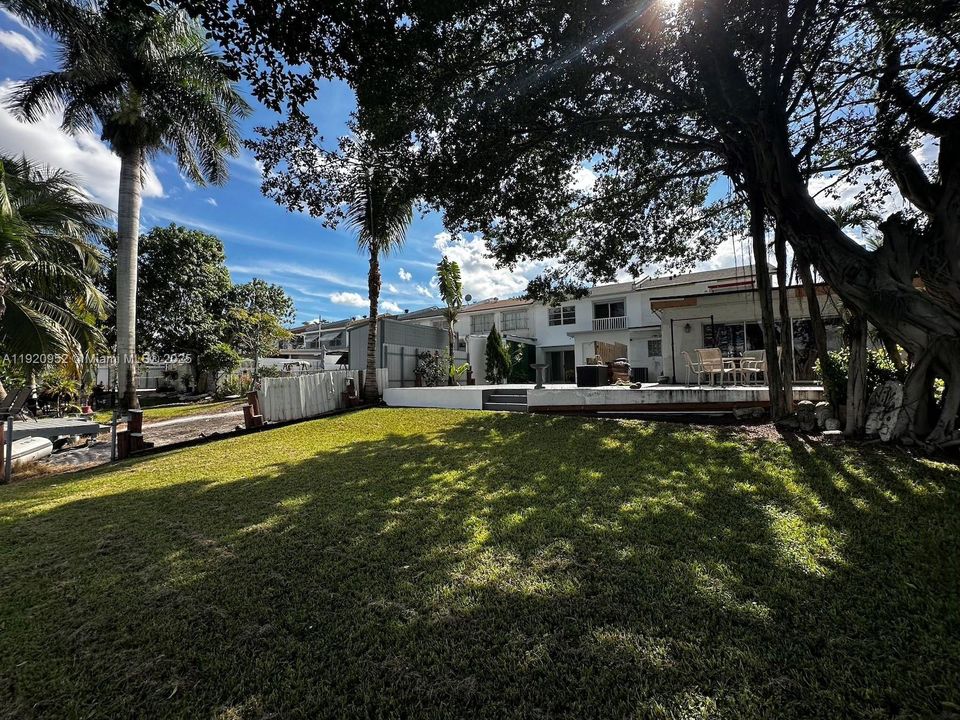 For Sale: $440,000 (3 beds, 2 baths, 1428 Square Feet)