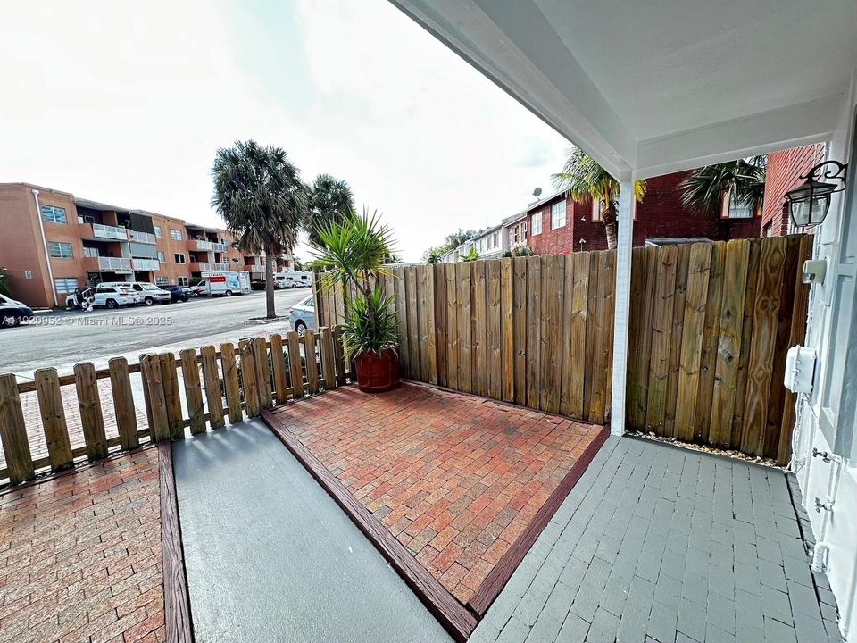 For Sale: $440,000 (3 beds, 2 baths, 1428 Square Feet)