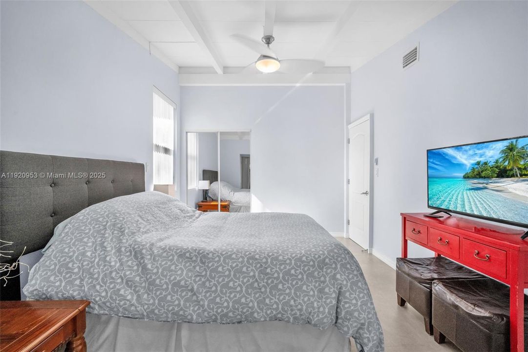 For Sale: $1,290,000 (3 beds, 3 baths, 1688 Square Feet)