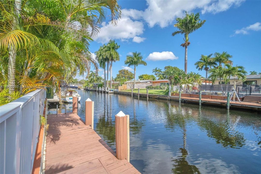 For Sale: $1,290,000 (3 beds, 3 baths, 1688 Square Feet)