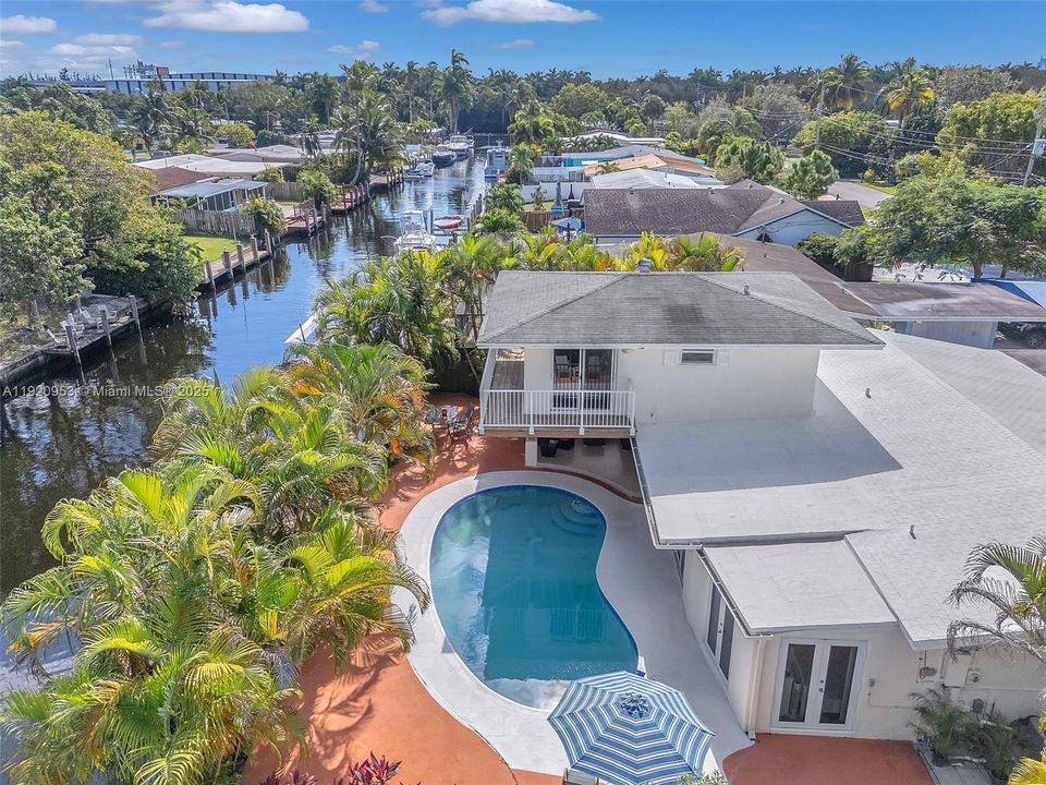 For Sale: $1,290,000 (3 beds, 3 baths, 1688 Square Feet)