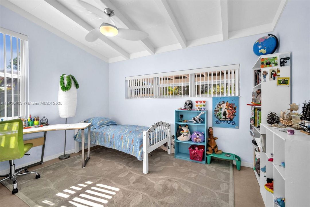 For Sale: $1,290,000 (3 beds, 3 baths, 1688 Square Feet)