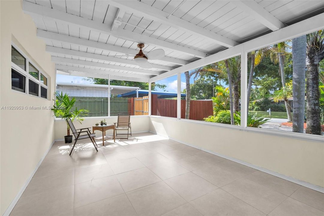 For Sale: $1,290,000 (3 beds, 3 baths, 1688 Square Feet)