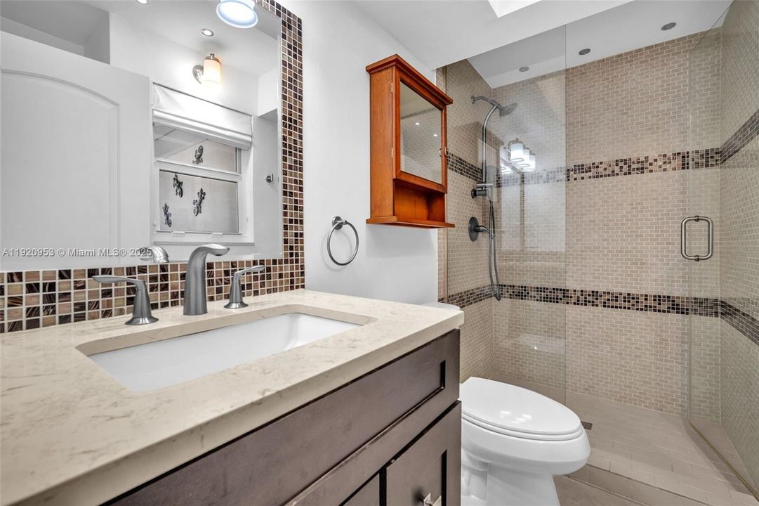 For Sale: $1,290,000 (3 beds, 3 baths, 1688 Square Feet)