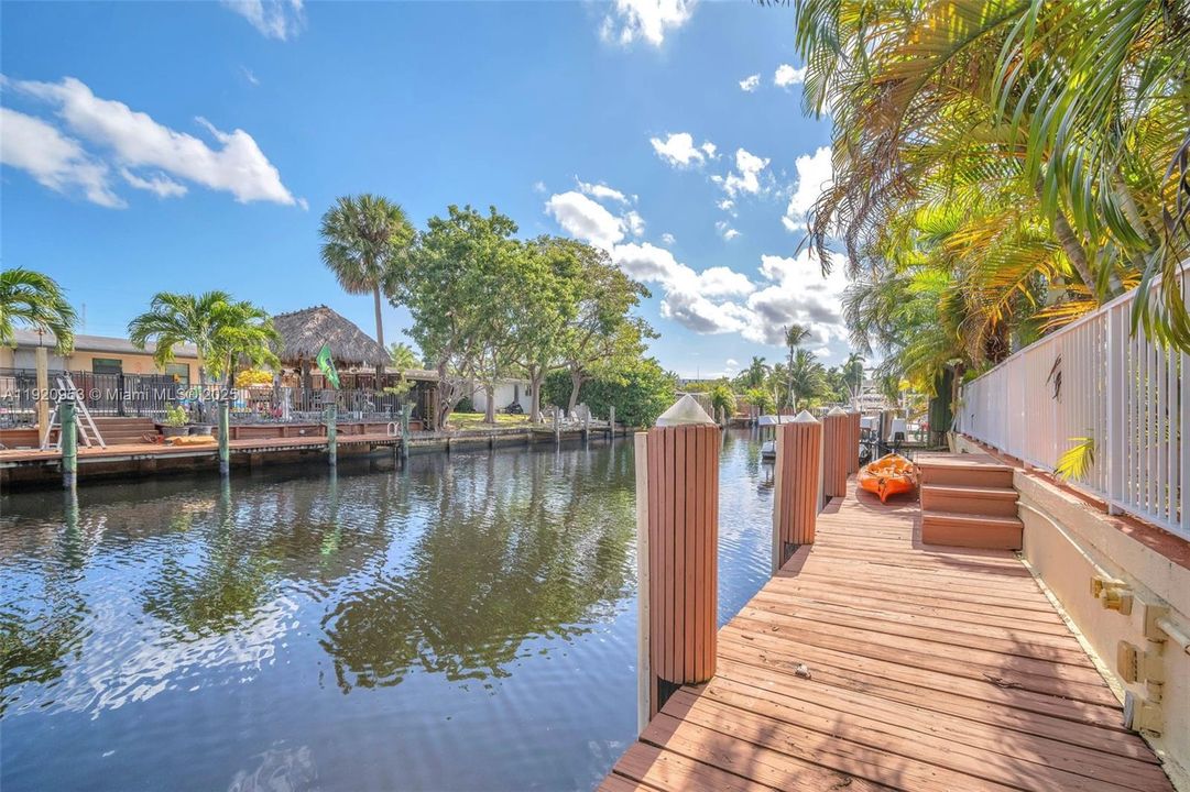 For Sale: $1,290,000 (3 beds, 3 baths, 1688 Square Feet)