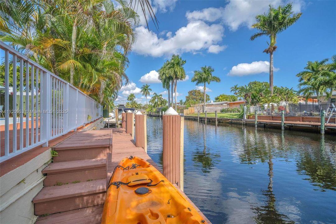 For Sale: $1,290,000 (3 beds, 3 baths, 1688 Square Feet)