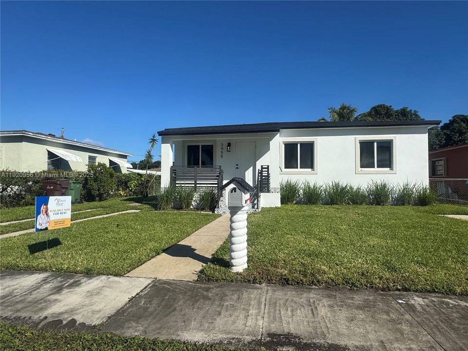 For Rent: $5,000 (5 beds, 2 baths, 1750 Square Feet)