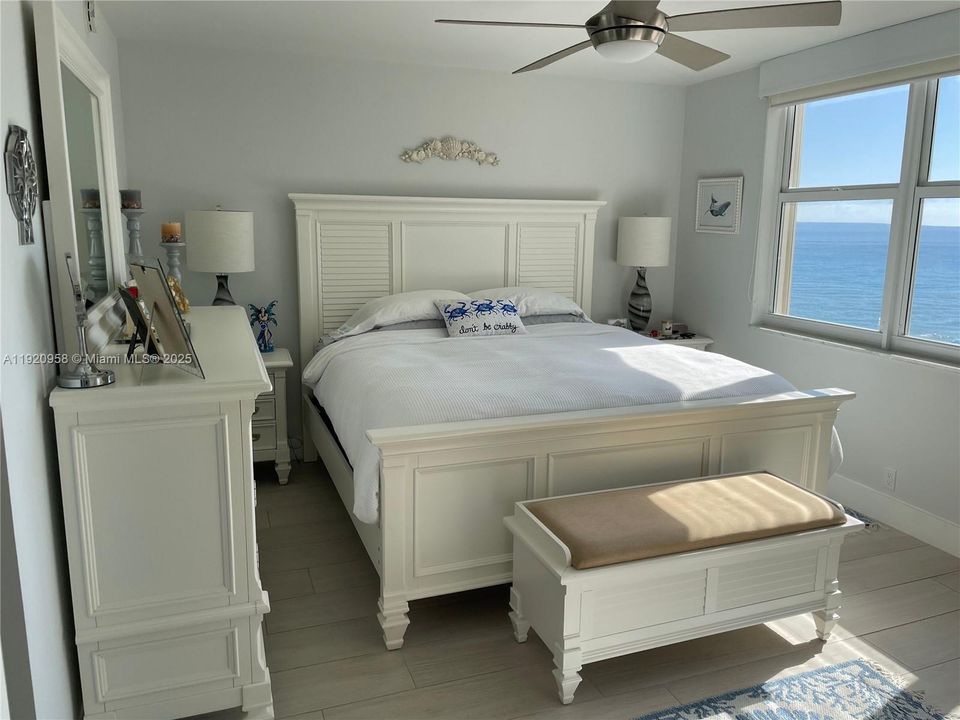 For Sale: $599,000 (2 beds, 2 baths, 1140 Square Feet)