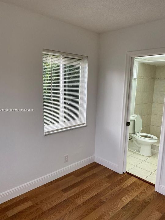 For Sale: $139,900 (2 beds, 2 baths, 890 Square Feet)