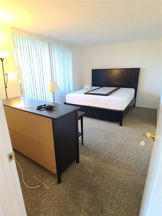 На продажу: $110,000 (2 спален, 2 ванн, 970 Квадратных фут)