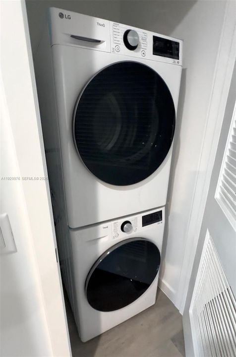 出租: $2,200 (1 贝兹, 1 浴室, 0 平方英尺)