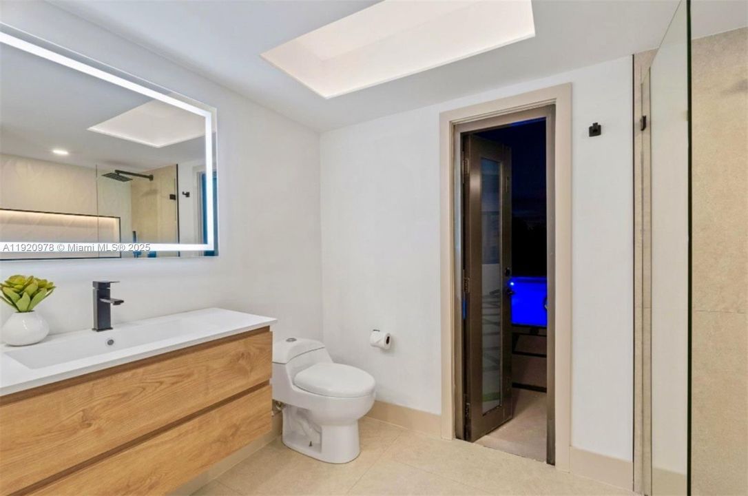 For Sale: $862,000 (4 beds, 2 baths, 1963 Square Feet)