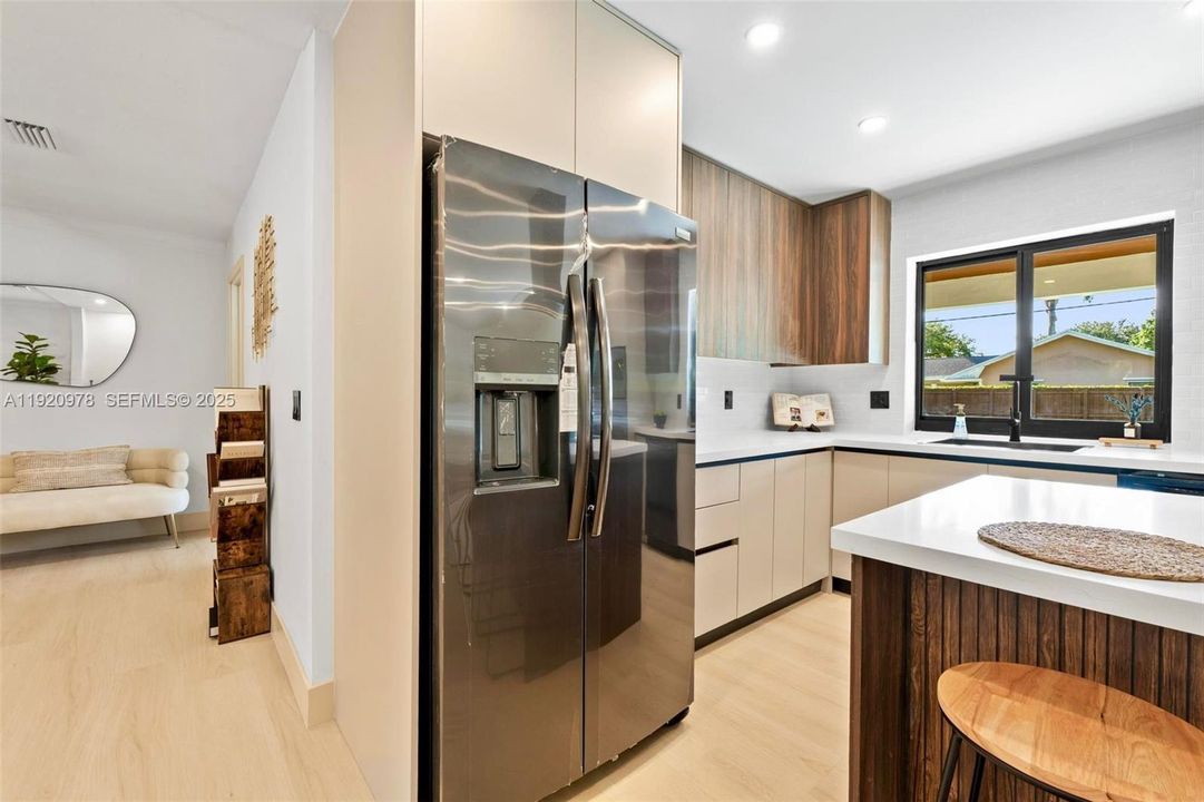 For Sale: $862,000 (4 beds, 2 baths, 1963 Square Feet)