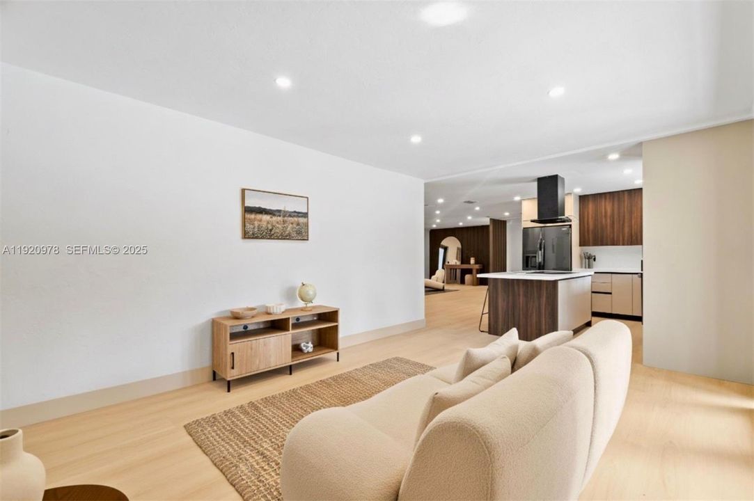 For Sale: $862,000 (4 beds, 2 baths, 1963 Square Feet)