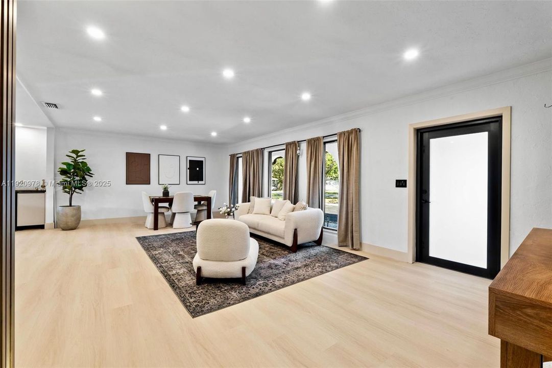 For Sale: $862,000 (4 beds, 2 baths, 1963 Square Feet)