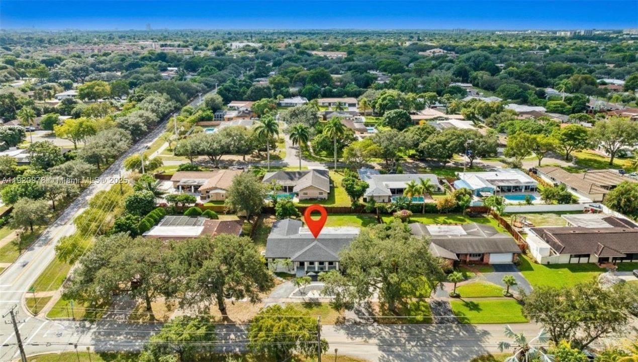For Sale: $862,000 (4 beds, 2 baths, 1963 Square Feet)