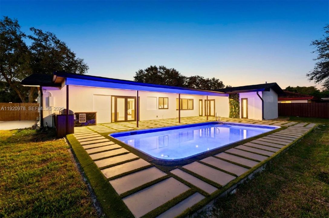 For Sale: $862,000 (4 beds, 2 baths, 1963 Square Feet)